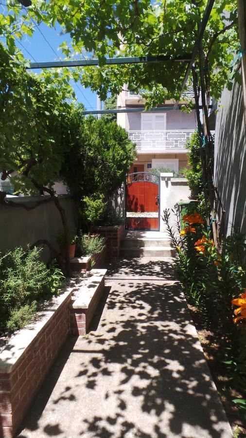 Apartment Jade Водице Екстериор снимка