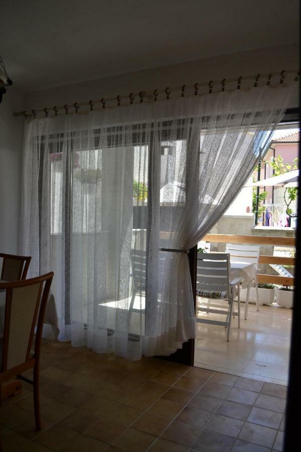 Apartment Jade Водице Екстериор снимка