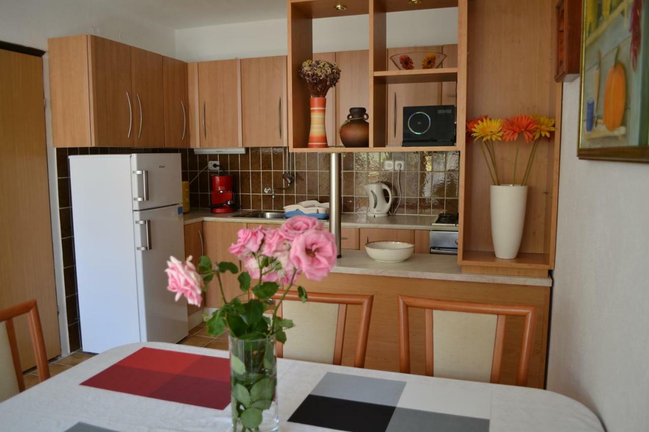 Apartment Jade Водице Екстериор снимка