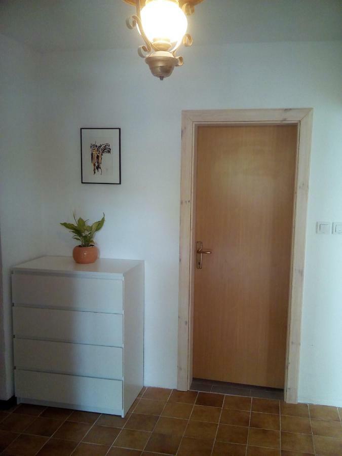 Apartment Jade Водице Екстериор снимка